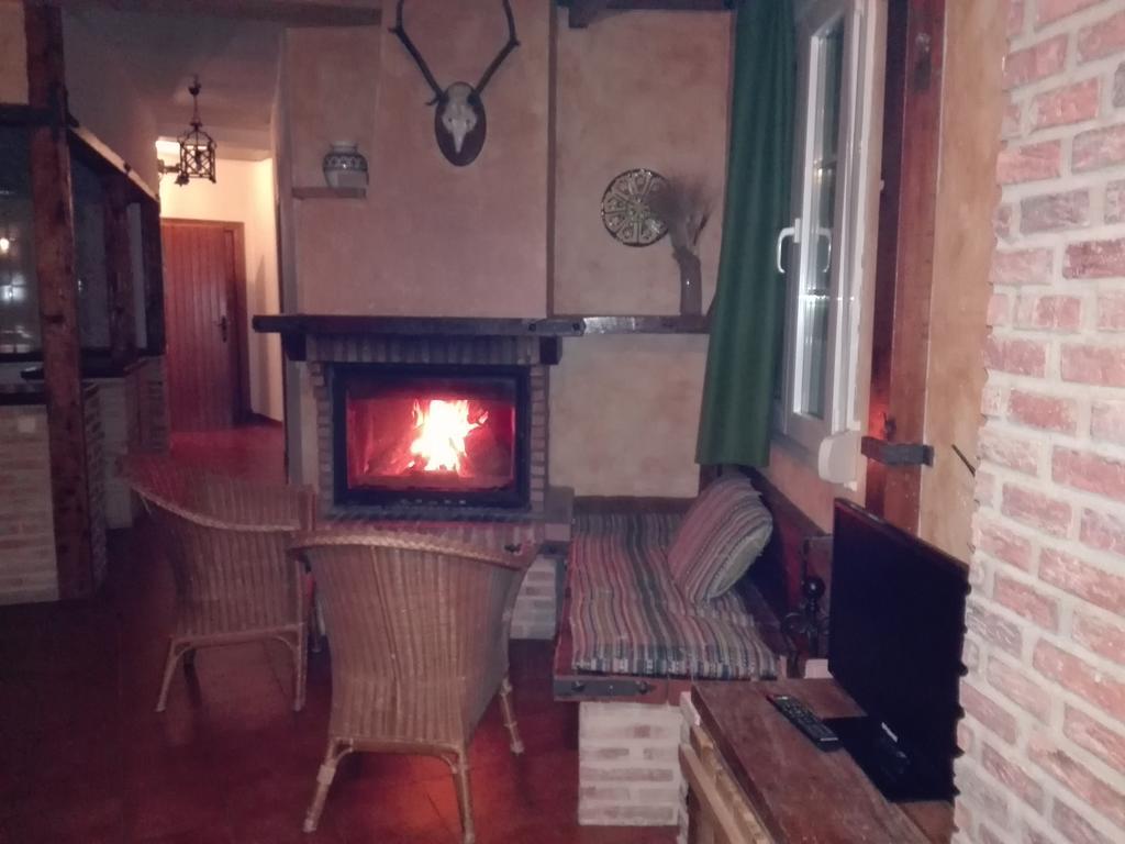 サアラ・デ・ラ・シエラ Casas Azahar-Alucemaゲストハウス エクステリア 写真